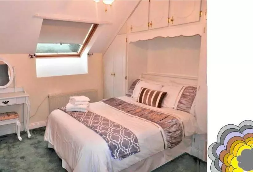 Aamiaismajoitus (B&B) Leabrook House