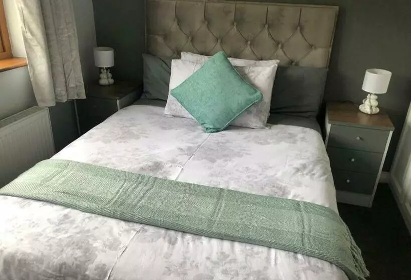 ベッドアンドブレックファースト Manorlodge