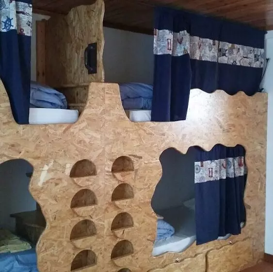 Guest House Host O Morro   Hostel