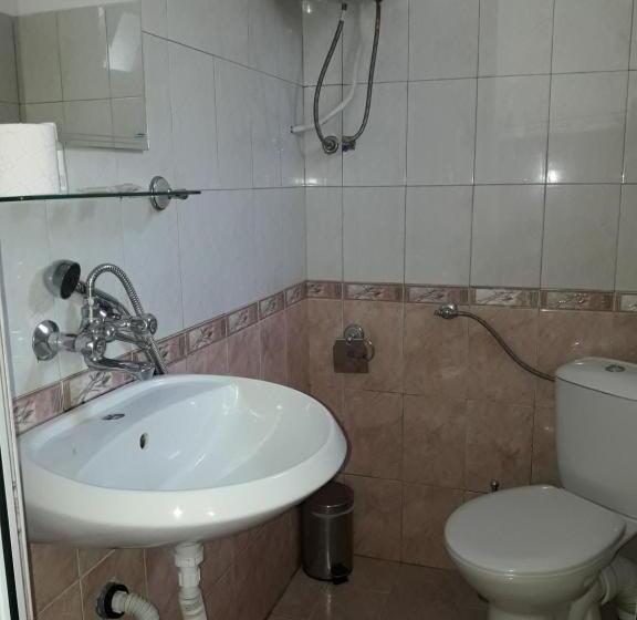 בית מלון כפרי хотел сандим