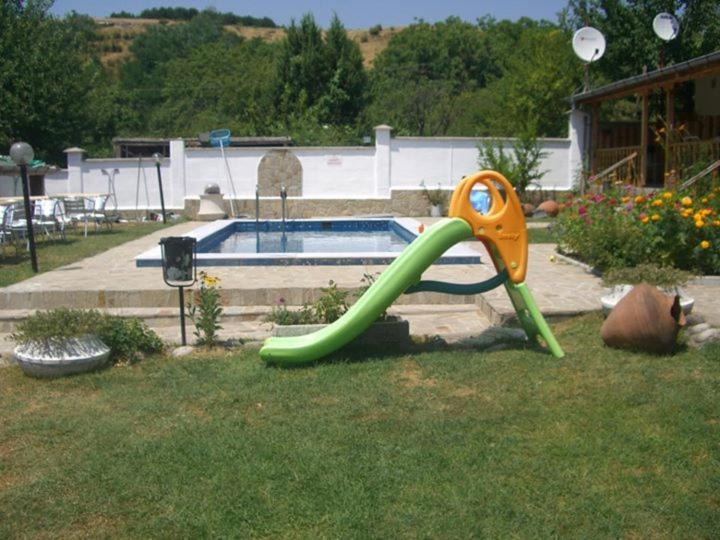 בית מלון כפרי хотел сандим