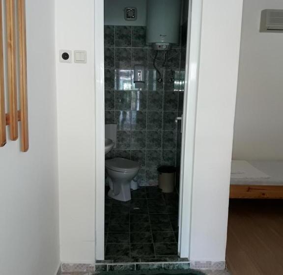 בית מלון כפרי хотел сандим