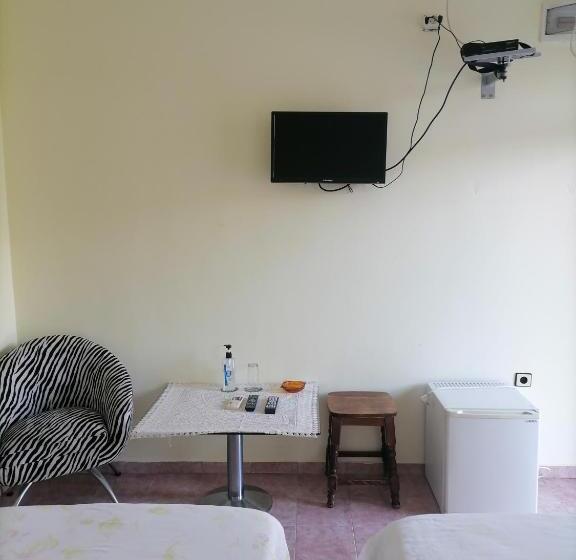 בית מלון כפרי хотел сандим