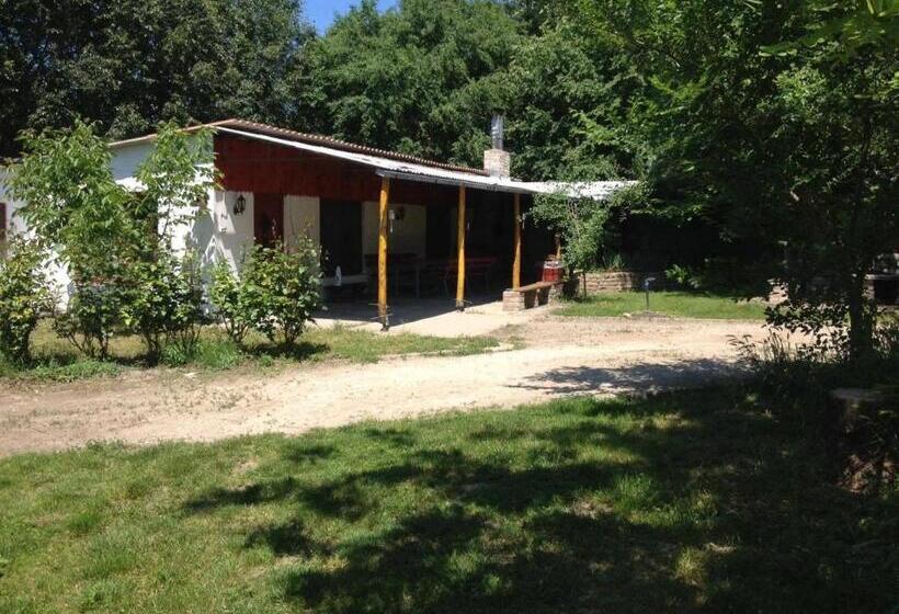 בית מלון כפרי Dobó Tanya