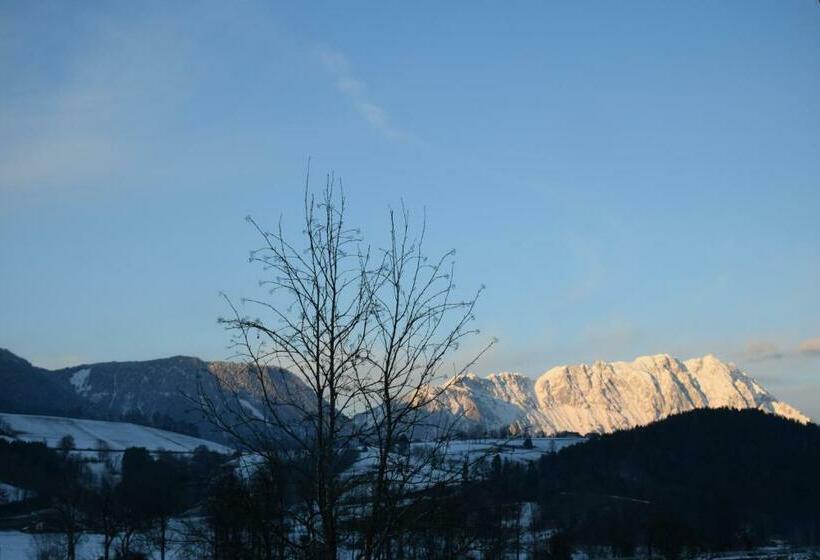 Пансион Gästehaus Fuchs