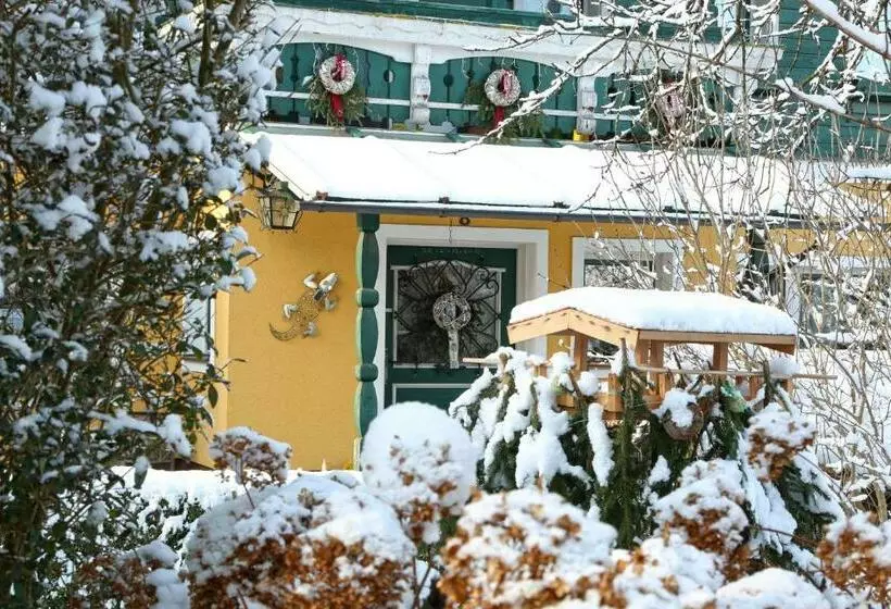 Majatalo Gästehaus Fuchs