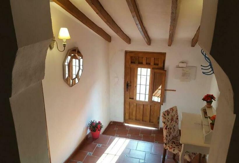 بنسيون Casa La Arracada