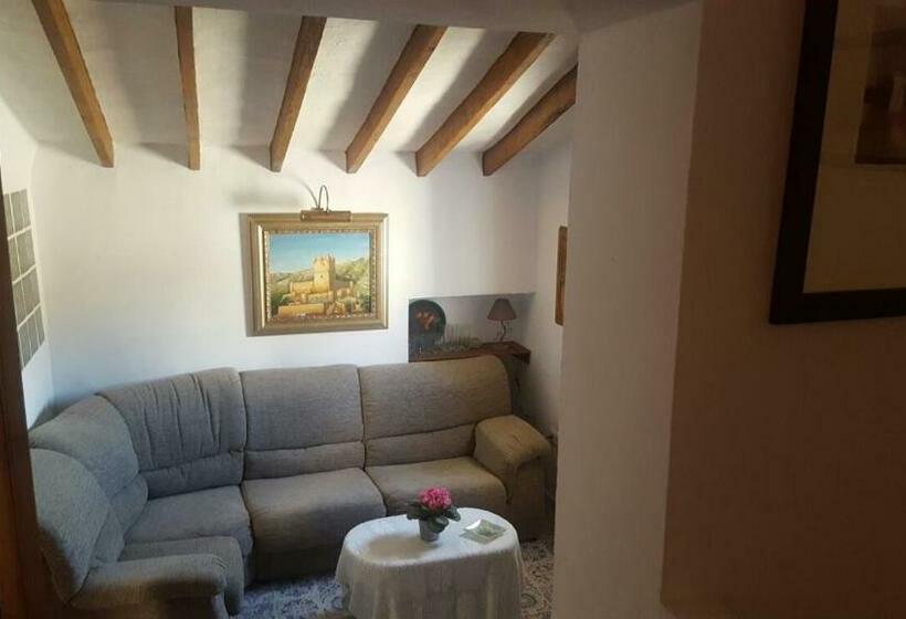 بنسيون Casa La Arracada