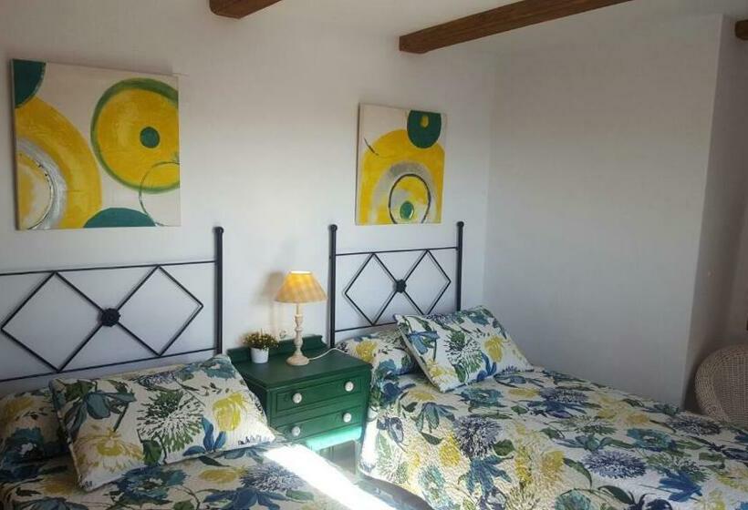 بنسيون Casa La Arracada