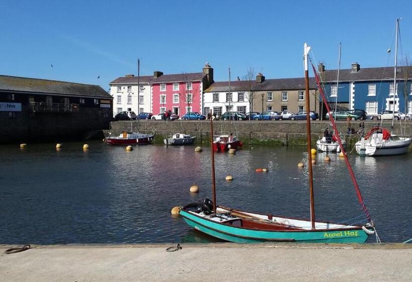 Ty Mawr At Bethania B&b Rooms And Crumble Cottage