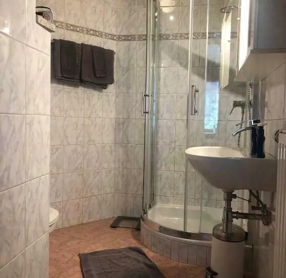 Retkeilymaja Leitner