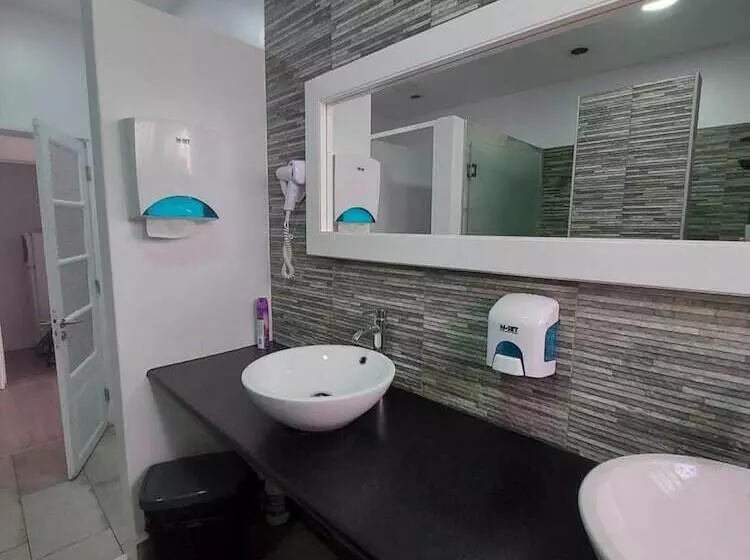 Aloha Hostel