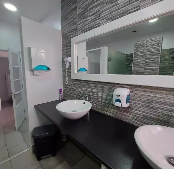 Aloha Hostel