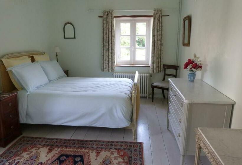 ベッドアンドブレックファースト Au Pontmevault