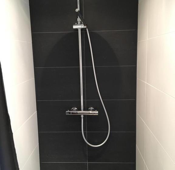 تختخواب و صبحانه Bridge Inn