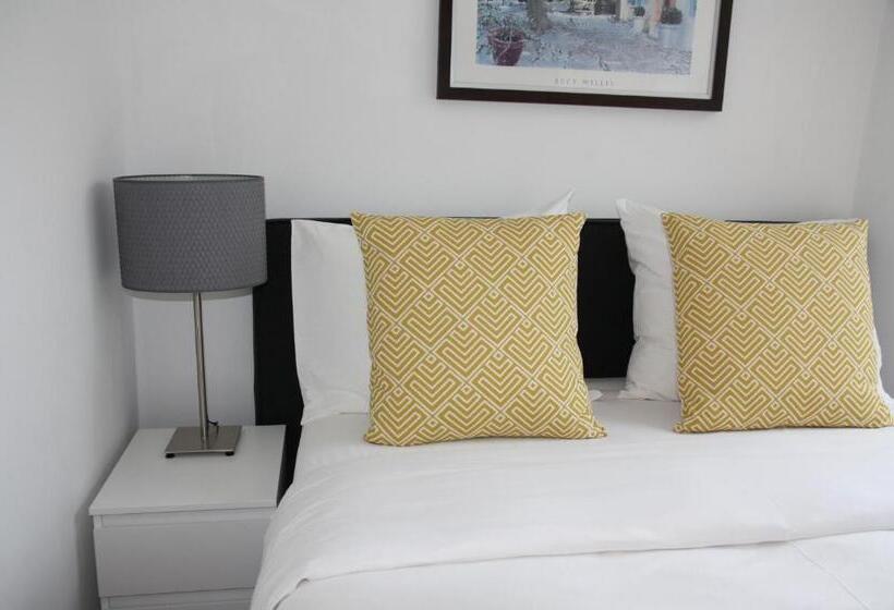 تختخواب و صبحانه Bridge Inn