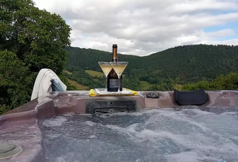 Aamiaismajoitus (B&B) La Villa Des Raspes   Holistique Spa   Adult Only