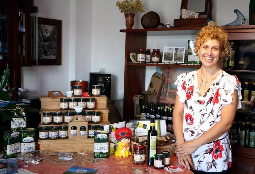 Hotelli Agriturismo Nonni Devia