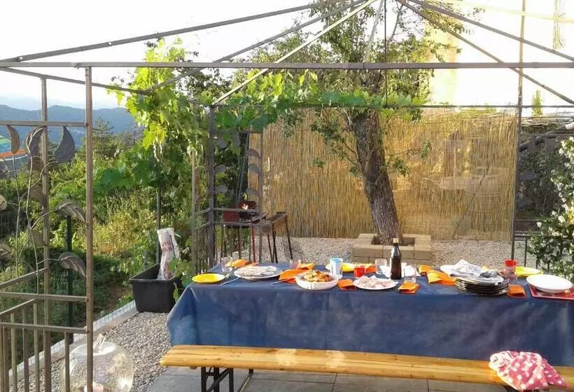 Hotelli Agriturismo Nonni Devia
