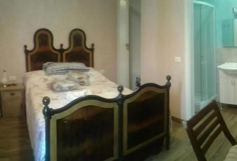 Hotelli Agriturismo Nonni Devia