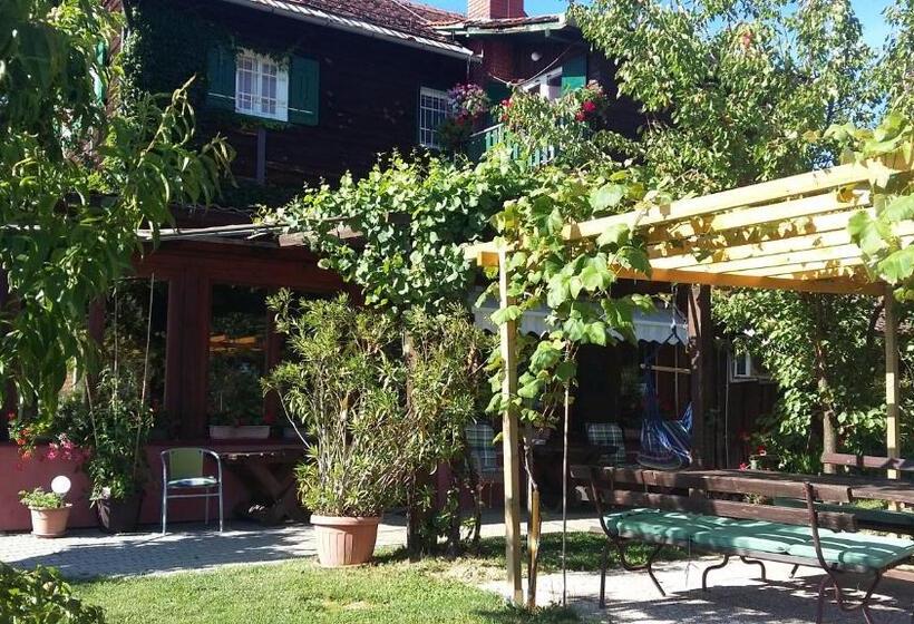 هتل Agroturism Jures