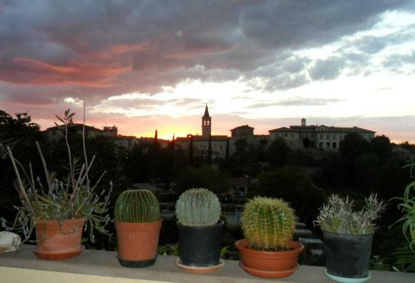 בית מלון כפרי Angolo Del Gelsomino