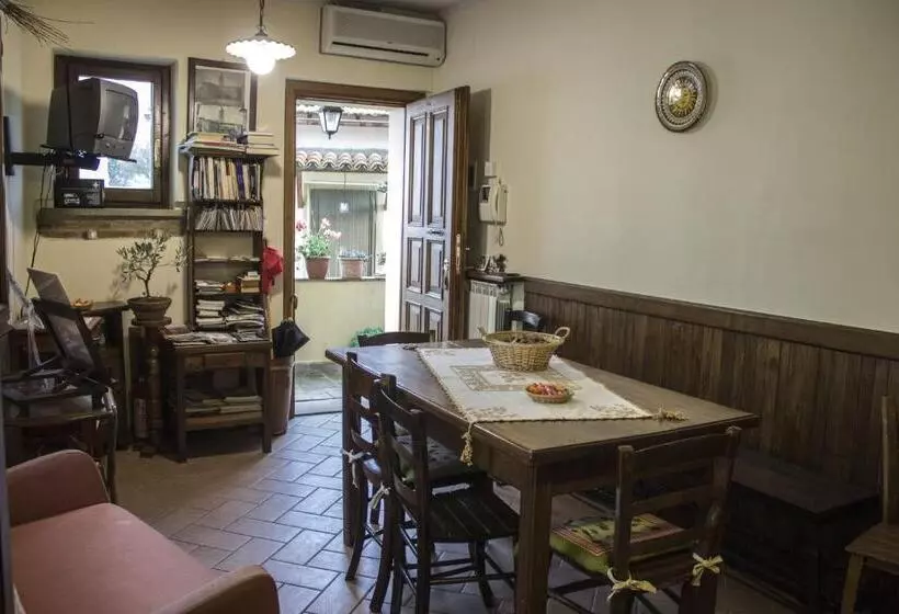 Hotelli Angolo Del Gelsomino