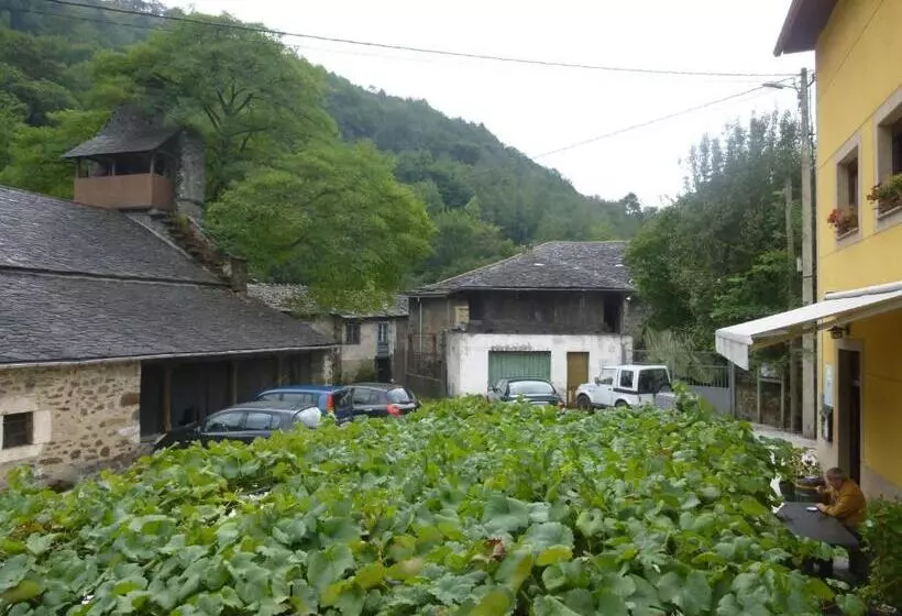 ホテル Rural La Pista