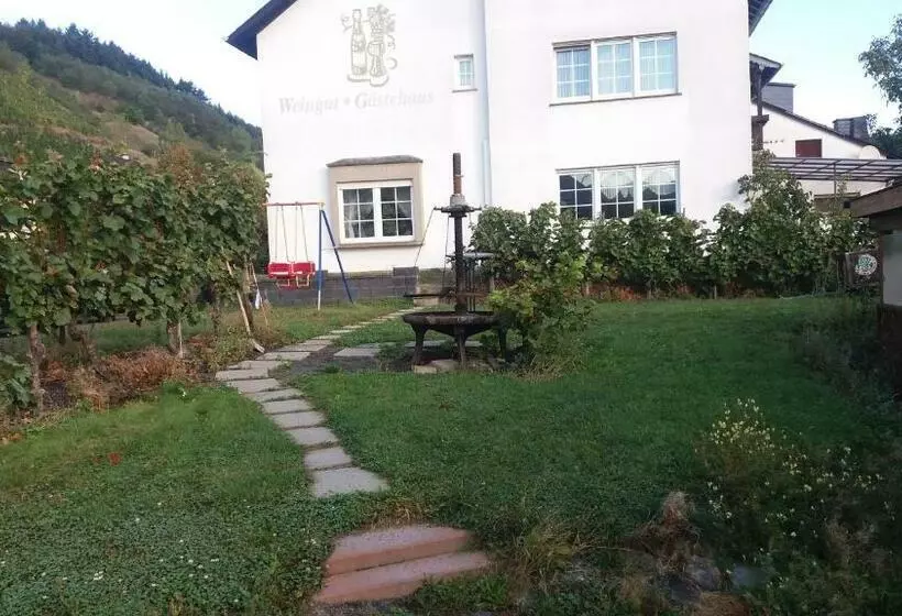 ペンション Gästehaus Weingut Michael Scholer