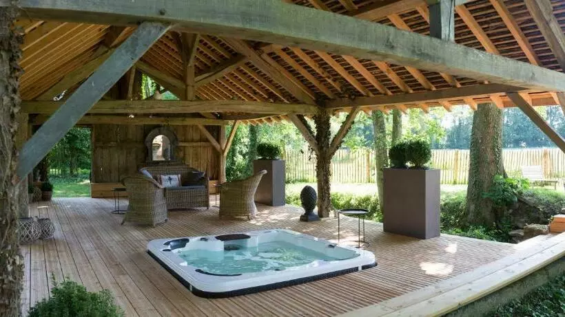 Majatalo Le Pigeonnier Colbert