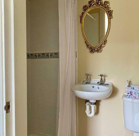 צימר Brook Lodge