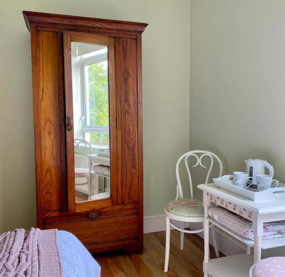 צימר Brook Lodge