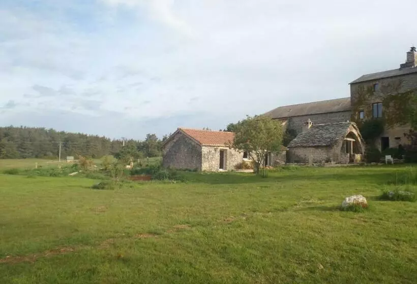 Aamiaismajoitus (B&B) Chambres Du Domaine De Bombes