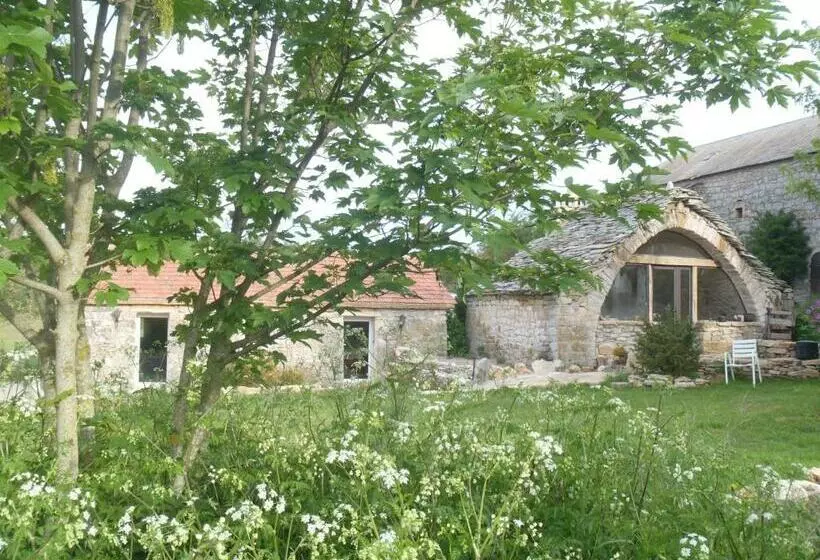 Aamiaismajoitus (B&B) Chambres Du Domaine De Bombes