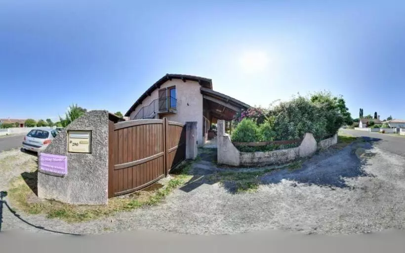 ベッドアンドブレックファースト Chambres Du Petit Bonheur