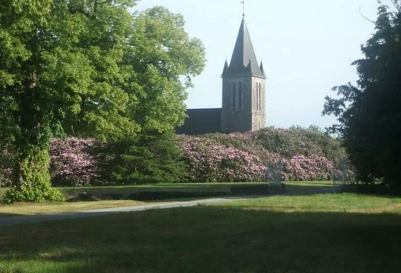 Aamiaismajoitus (B&B) Château De Lamberville
