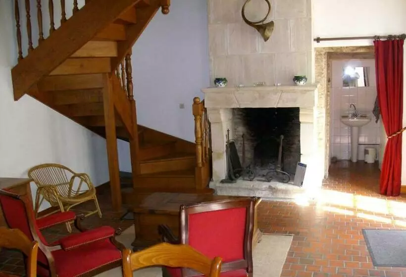 Aamiaismajoitus (B&B) Château De Lamberville