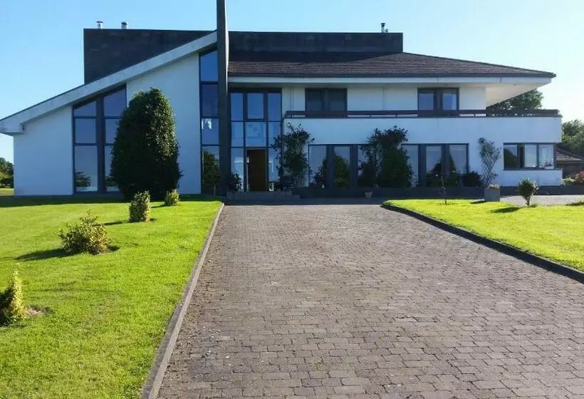 Aamiaismajoitus (B&B) Hazelwood Country House