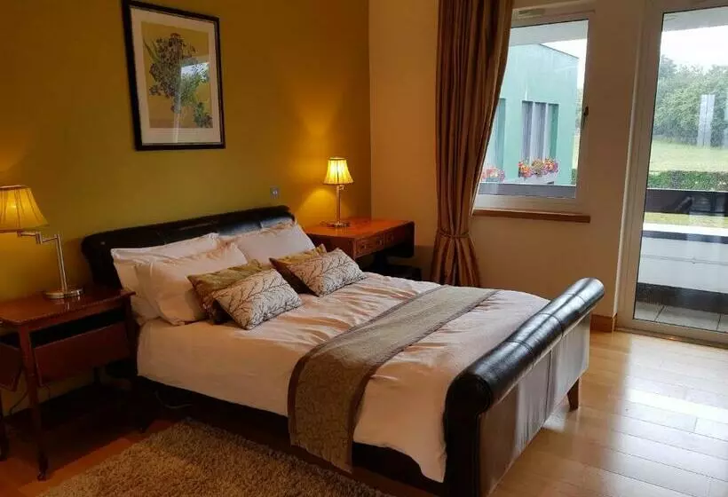 Aamiaismajoitus (B&B) Hazelwood Country House