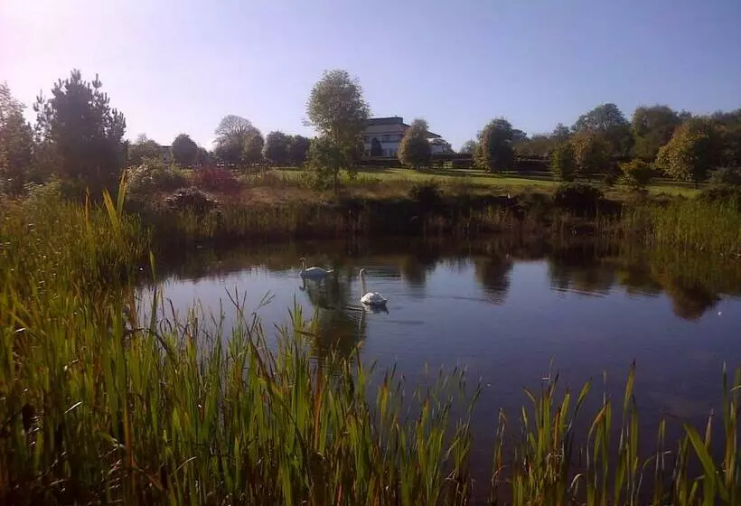 Aamiaismajoitus (B&B) Hazelwood Country House