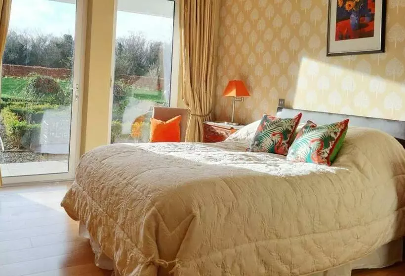 Aamiaismajoitus (B&B) Hazelwood Country House