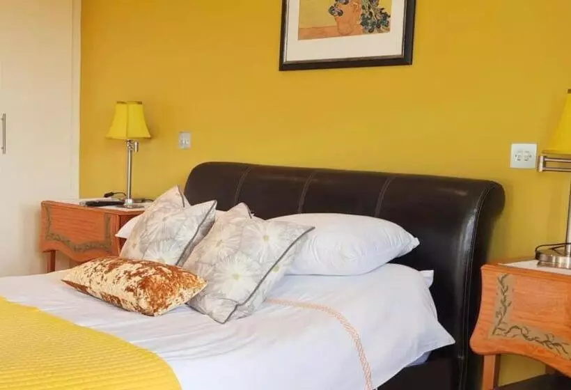 Aamiaismajoitus (B&B) Hazelwood Country House