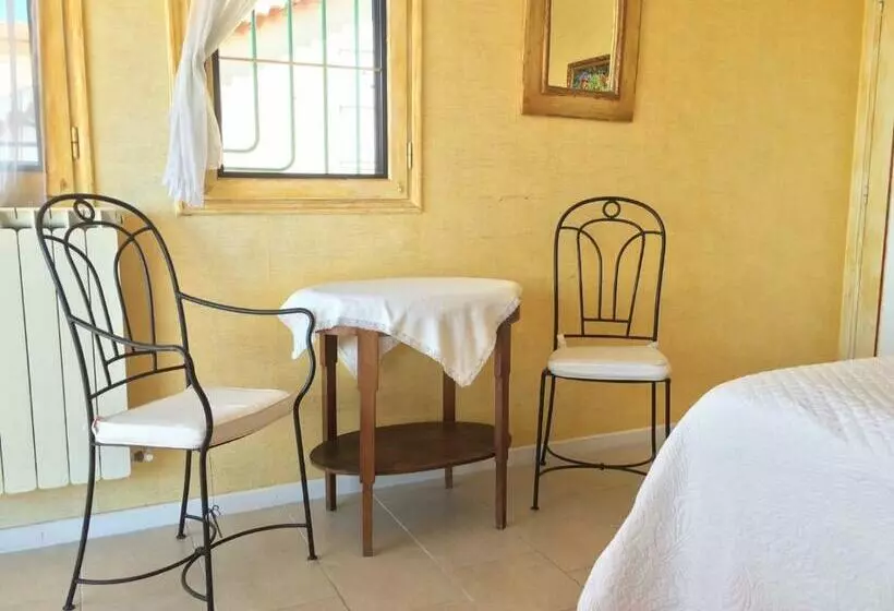 Aamiaismajoitus (B&B) Villa La Lézardière