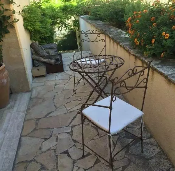 Aamiaismajoitus (B&B) Villa La Lézardière