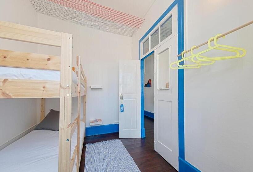 بنسيون Ponto De Abrigo