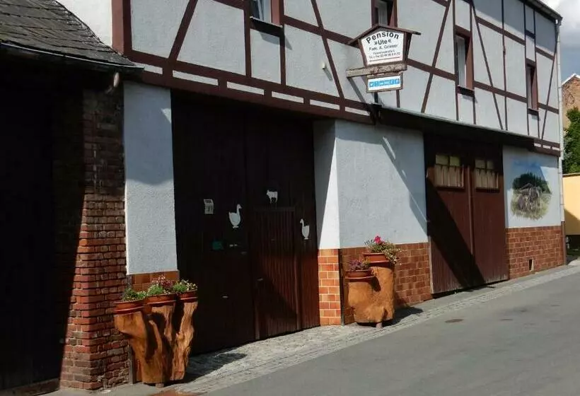 Pension Ute