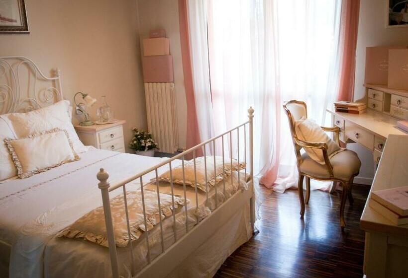 Bed and Breakfast Elena S Home