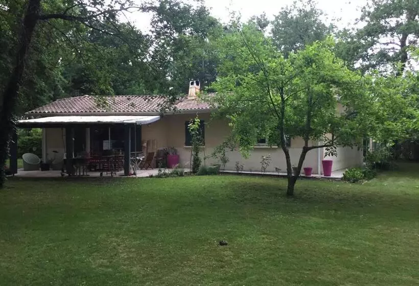 Aamiaismajoitus (B&B) La Maison De Caroline