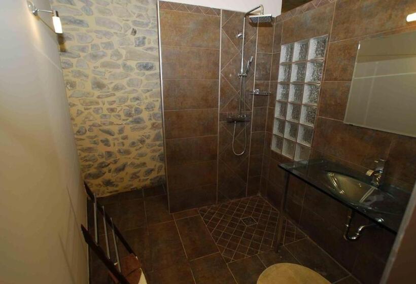 مبيت وإفطار Le Coing Des Vignes