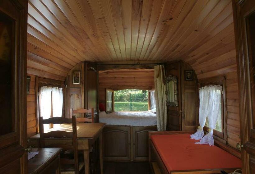 Bed and Breakfast Roulotte Montfée